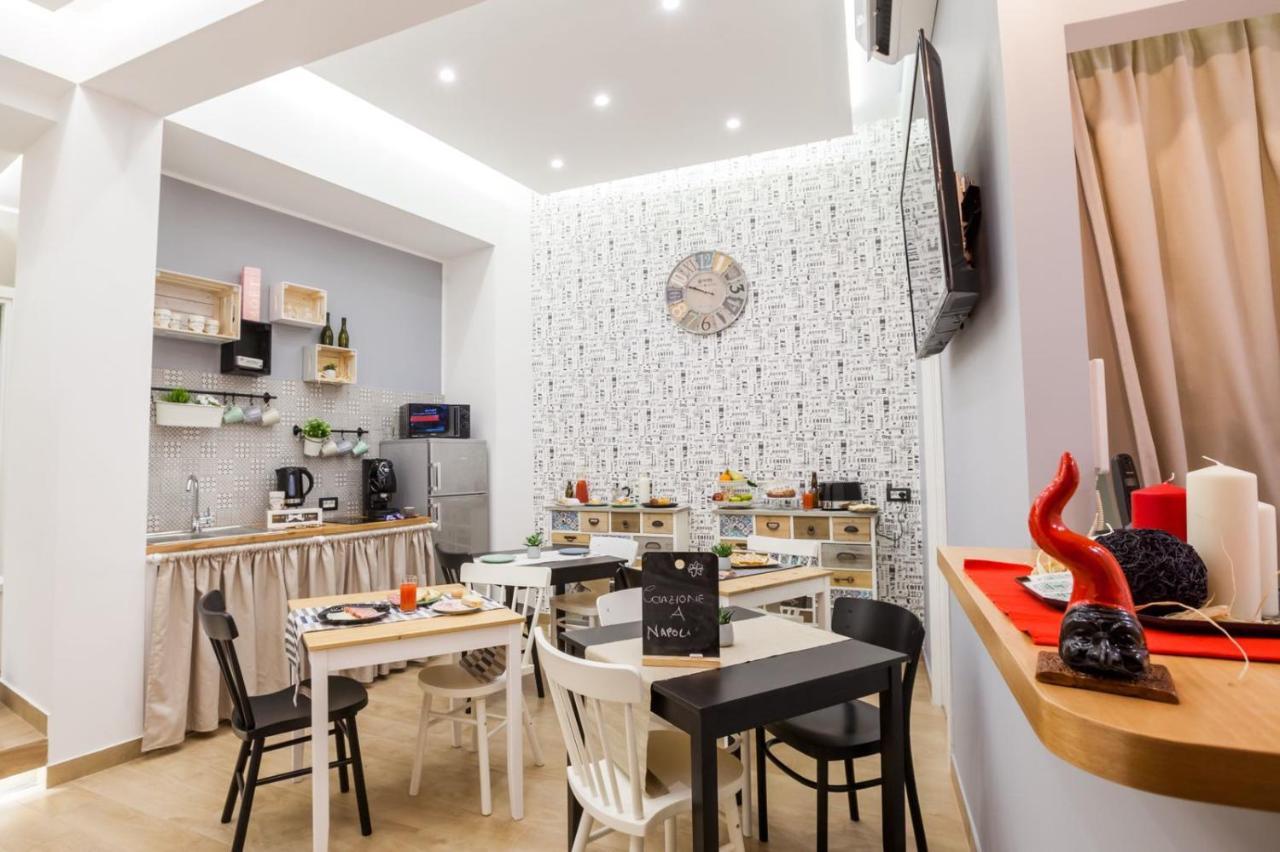 B&B Vico Milano 18 Napoli Dış mekan fotoğraf