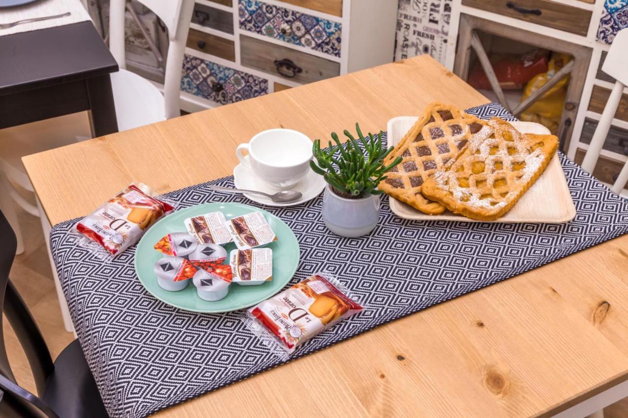 B&B Vico Milano 18 Napoli Dış mekan fotoğraf