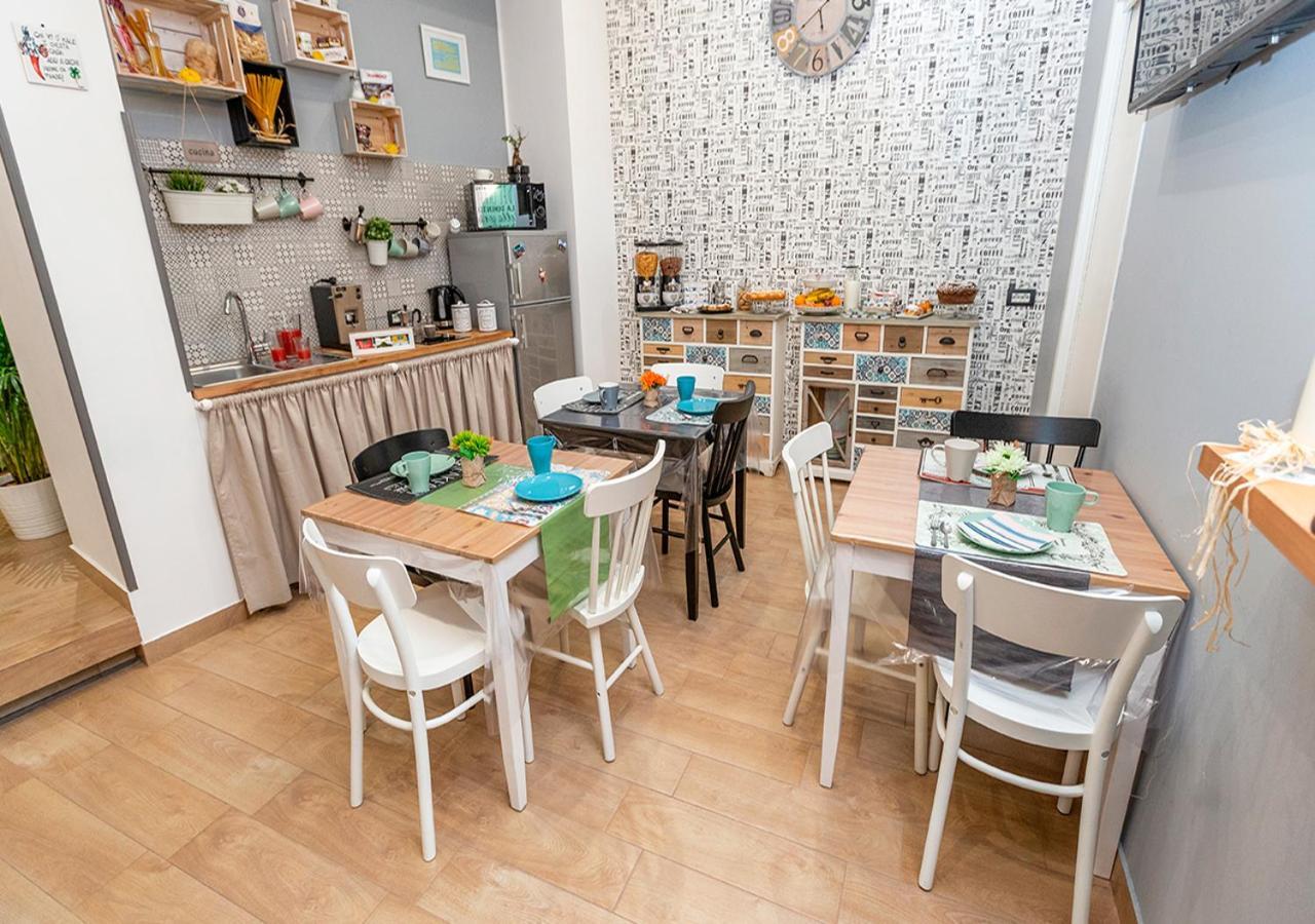 B&B Vico Milano 18 Napoli Dış mekan fotoğraf
