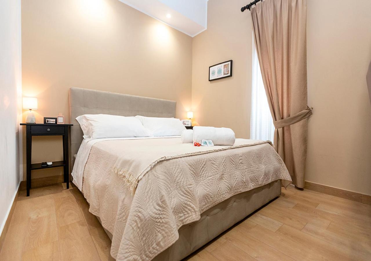 B&B Vico Milano 18 Napoli Dış mekan fotoğraf