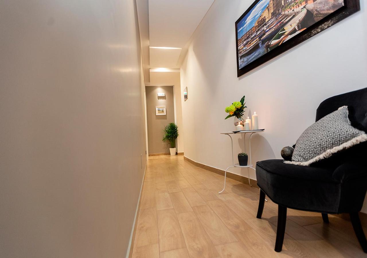 B&B Vico Milano 18 Napoli Dış mekan fotoğraf