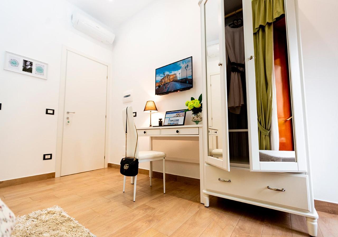 B&B Vico Milano 18 Napoli Dış mekan fotoğraf