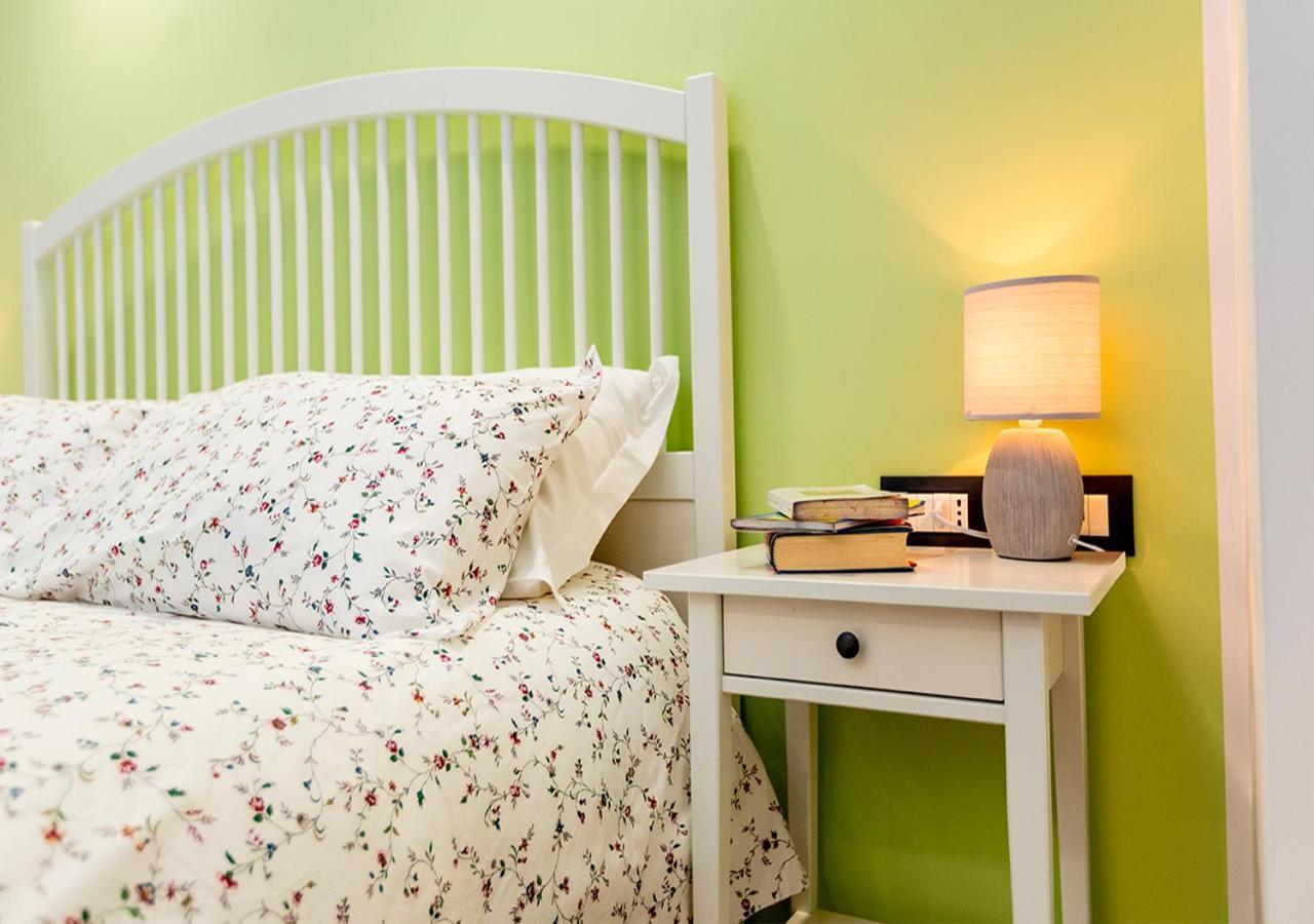 B&B Vico Milano 18 Napoli Dış mekan fotoğraf